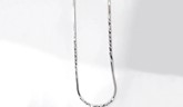 Dapped Bar Silver Chain Necklace